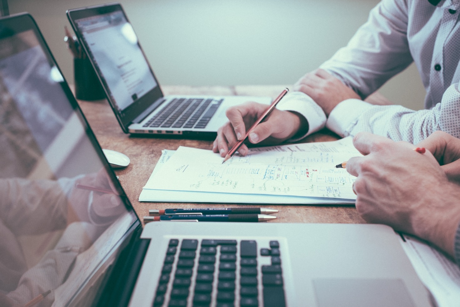 Como Evitar Erros em Contratos Empresariais